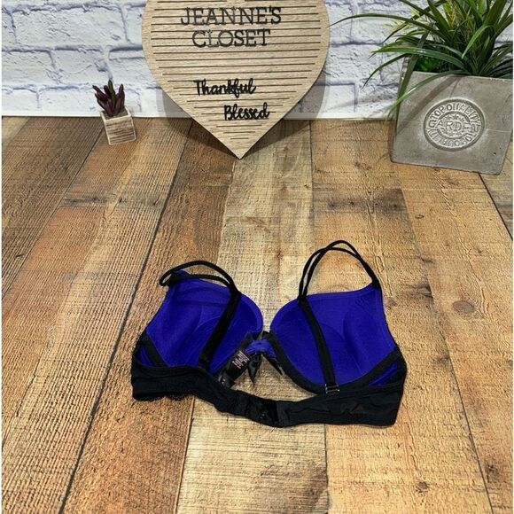 Victoria’s Secret very sexy plunge 32A - Picture 6 of 9